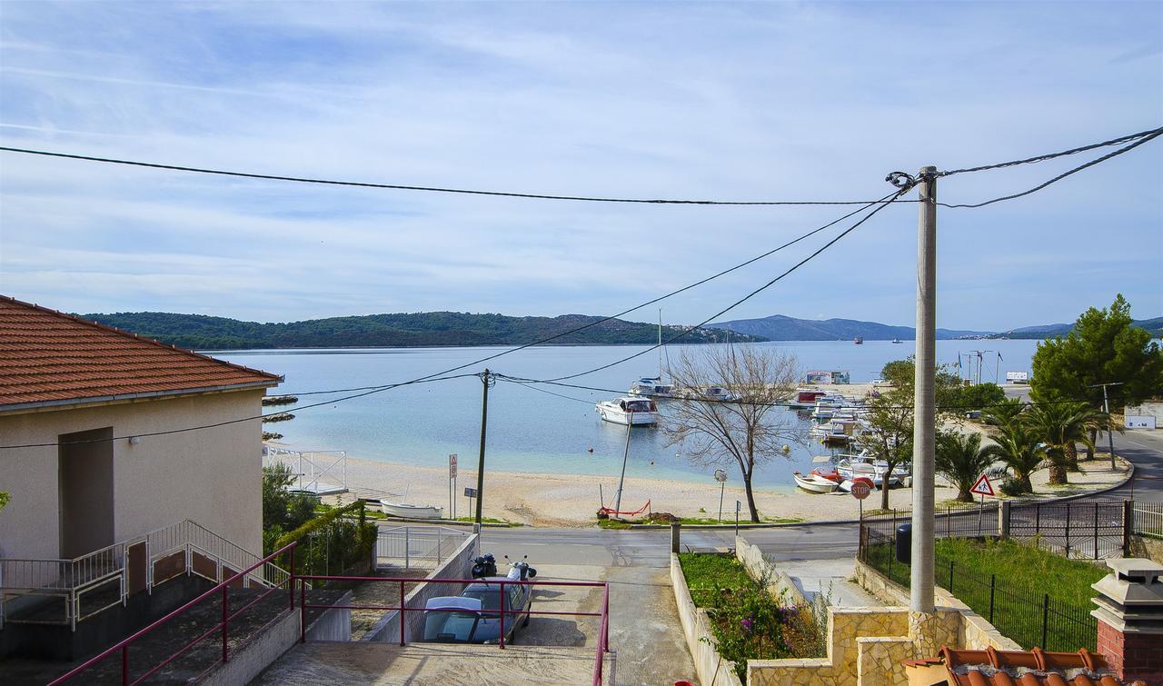 Apartments Karlo Trogir Exterior photo