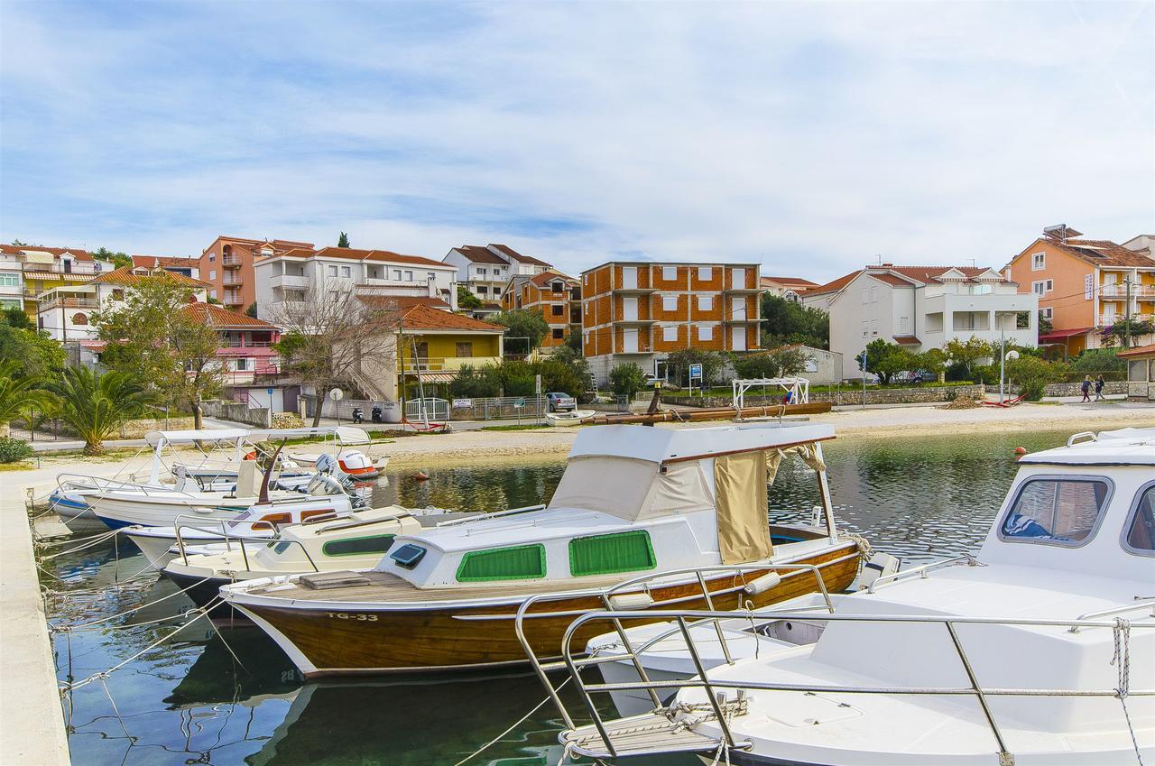 Apartments Karlo Trogir Exterior photo
