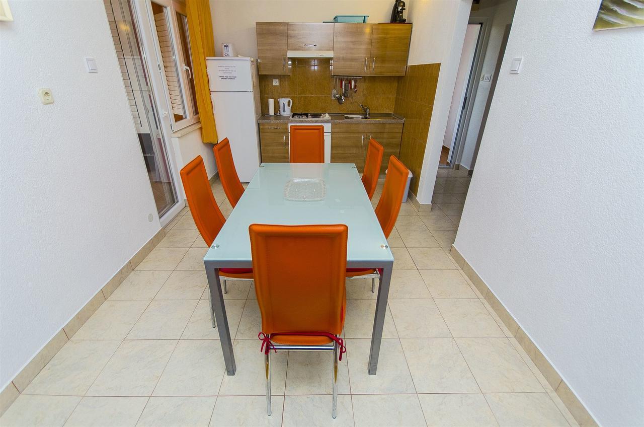 Apartments Karlo Trogir Exterior photo