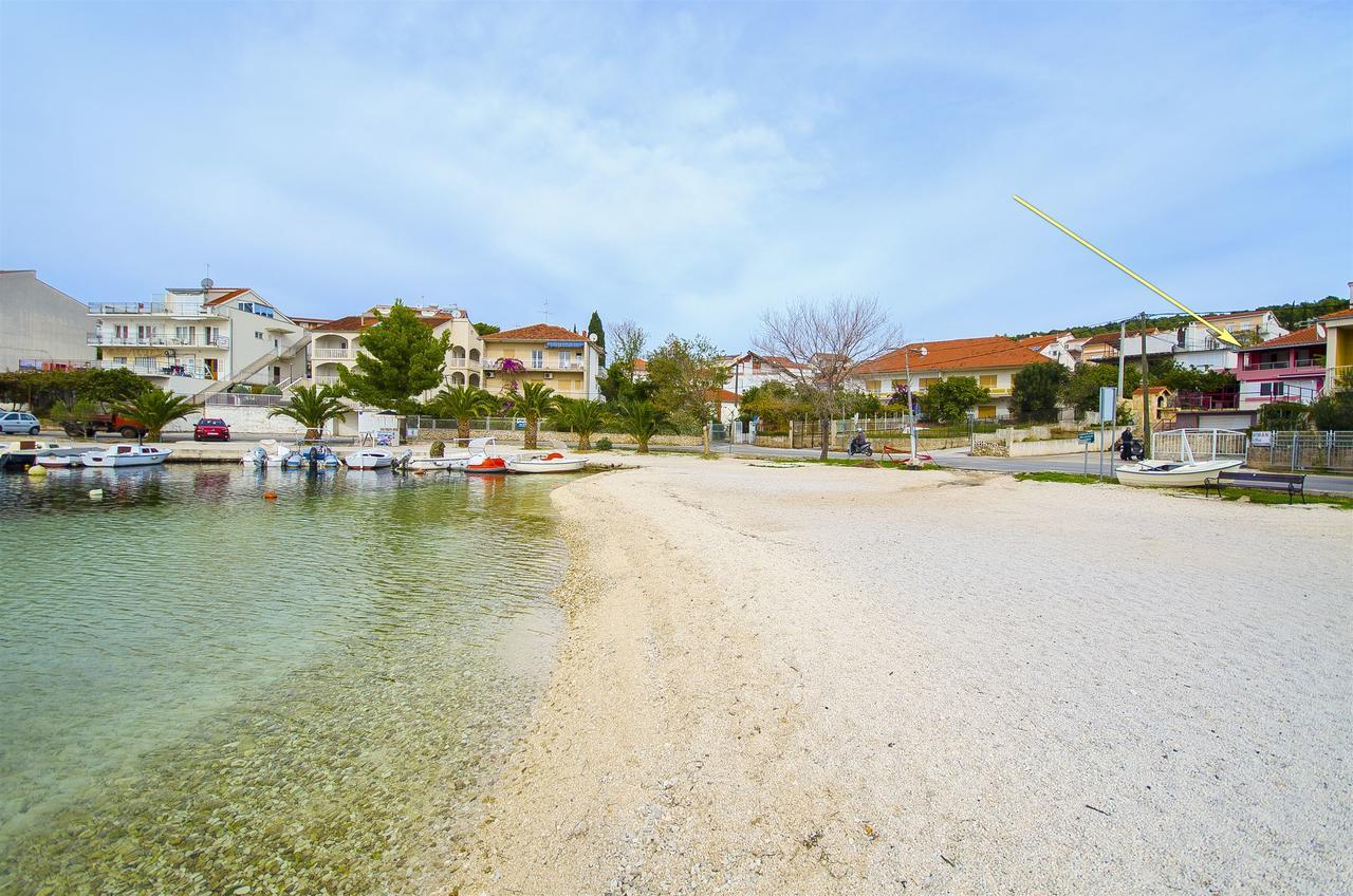 Apartments Karlo Trogir Exterior photo