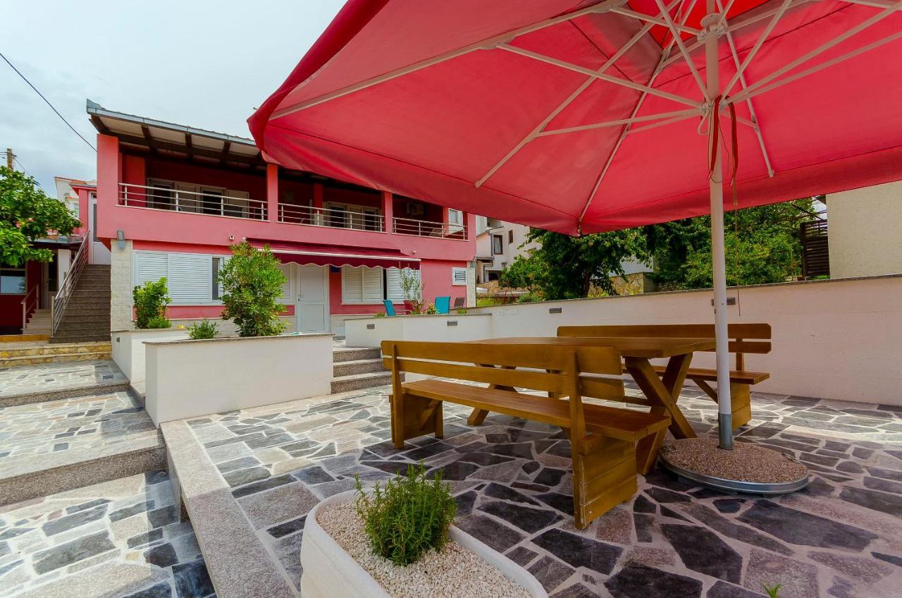 Apartments Karlo Trogir Exterior photo