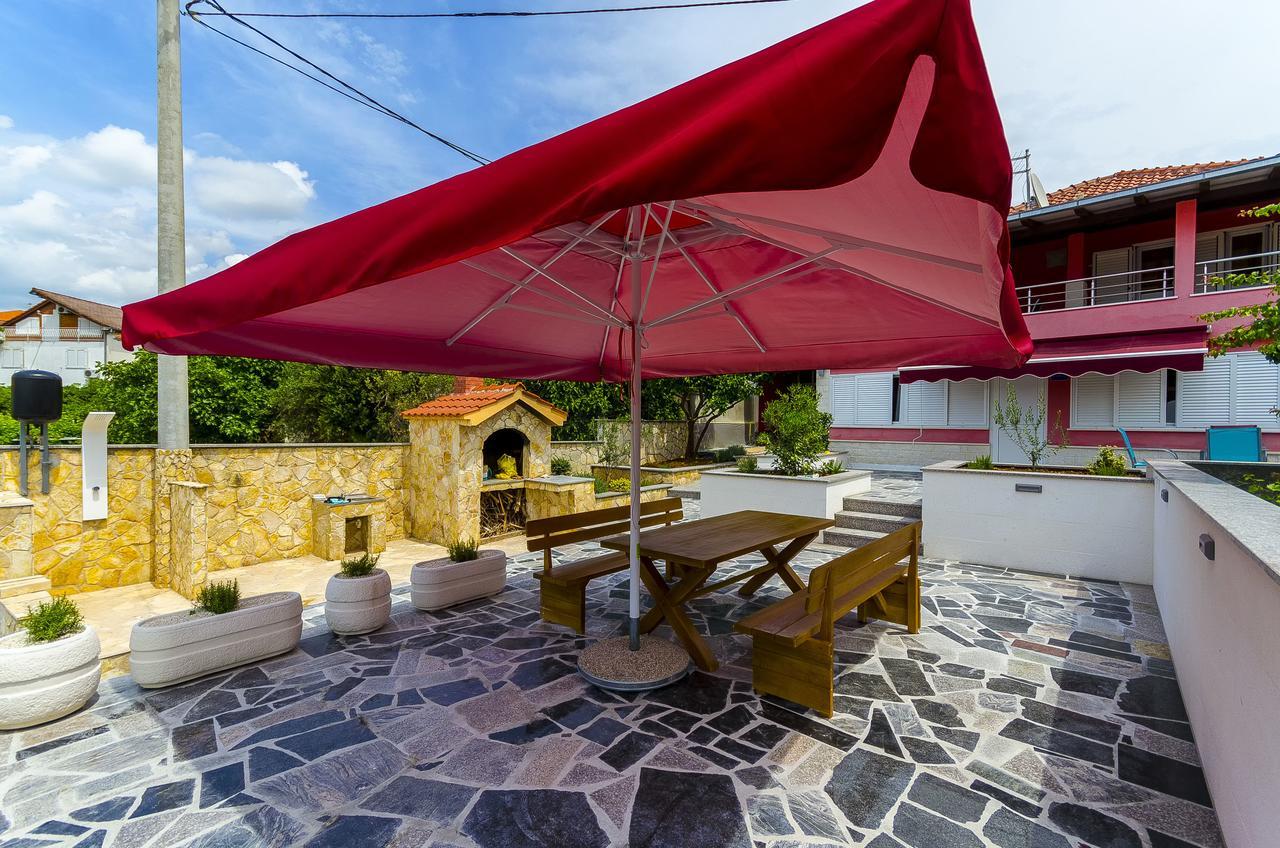 Apartments Karlo Trogir Exterior photo